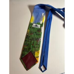 Noah's ark two by two‎ tie walnut ridge